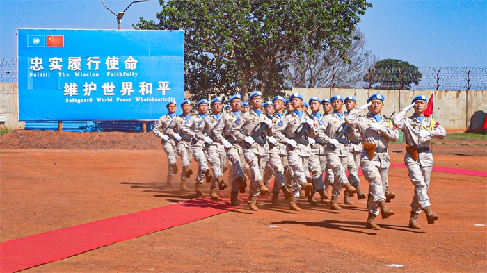 分列式接受各國來賓檢閱。王軍杰攝